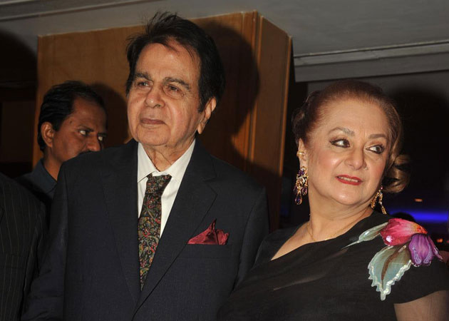 Dilip Kumar with wife saira Banu