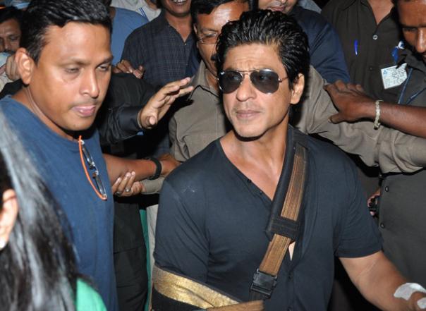 Shahrukh Khan in sling for six weeks
