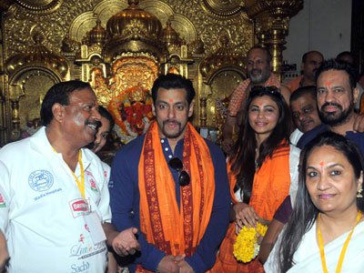 Salman Khan at Siddhivinayak Temple