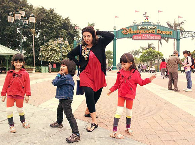 Farah khan with her kids