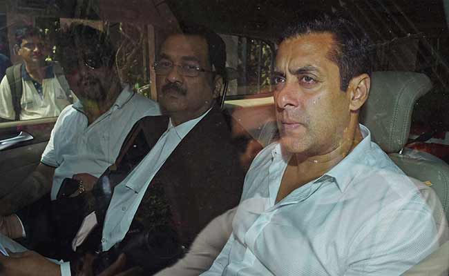 Salman Khan appears in Mumbai court