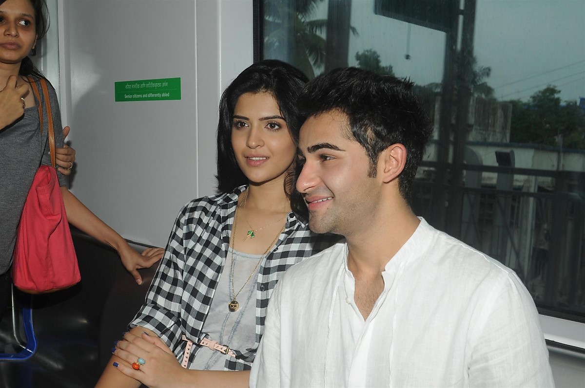 Armaan Jain with Deeksha on Mumbai Metro