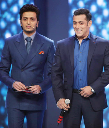 Salman Khan with Riteish Deshmukh