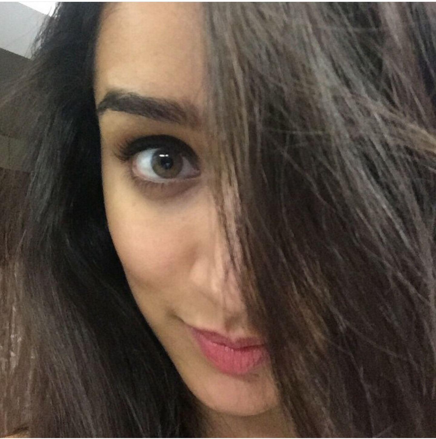 Shraddha Kapoor cute selfie