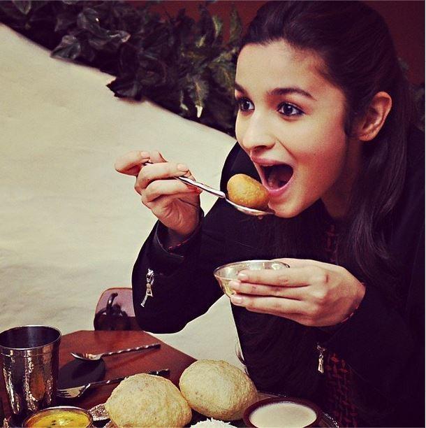 Alia Bhatt eating