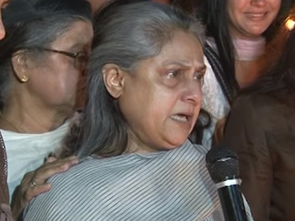 Jaya Bachchan crying
