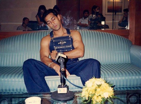 Salman Khan sleeping on set