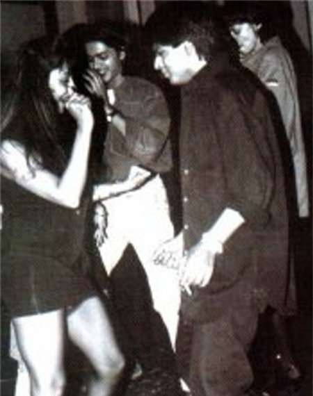 Shah Rukh Khan Gauri Khan dancing rare picture