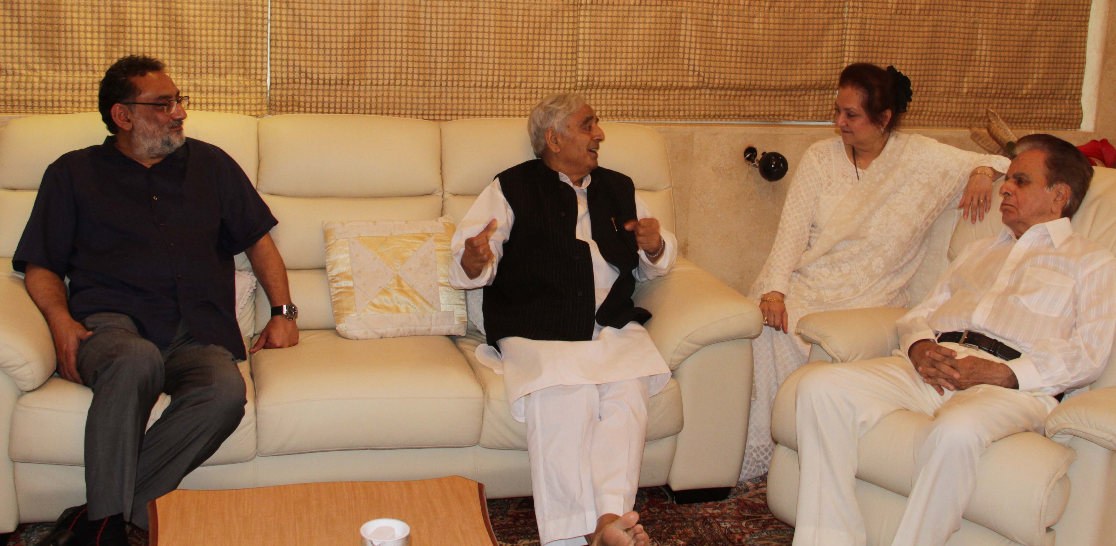 Mumbai: Jammu and Kashmir Chief Minister Mufti Muhammad Sayeed meets actors Dilip Kumar and Saira Banu in Mumbai, on April 30, 2015