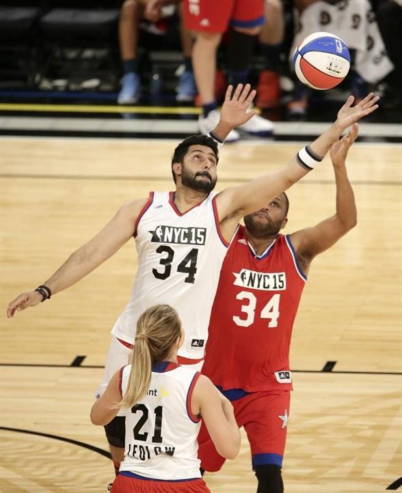 Abhishek Bachchan playing NBA