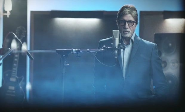Amitabh Bachchan singing