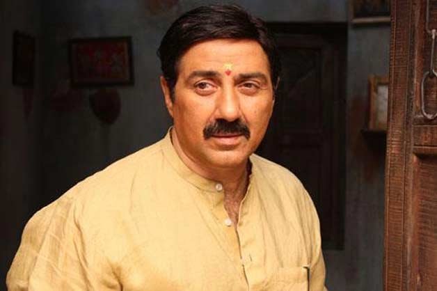 Sunny Deol, Sunny Deol in Mohalla Assi