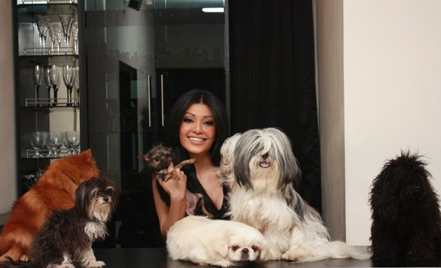 Koena Mitra with her cute dogs