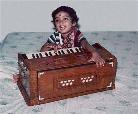 Shreya Ghoshal childhood picture