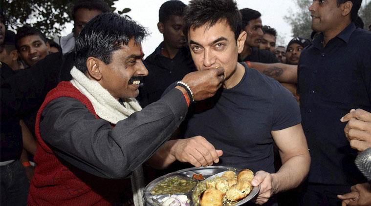 Aamir Khan eating