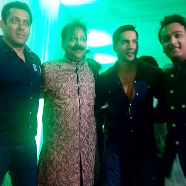 Salman-Khan, Varun Dhawan and Baba Siddique