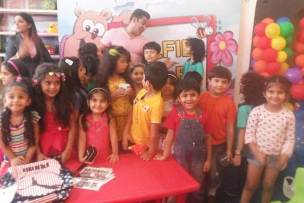 Salman Khan shooting a promotional video with kids