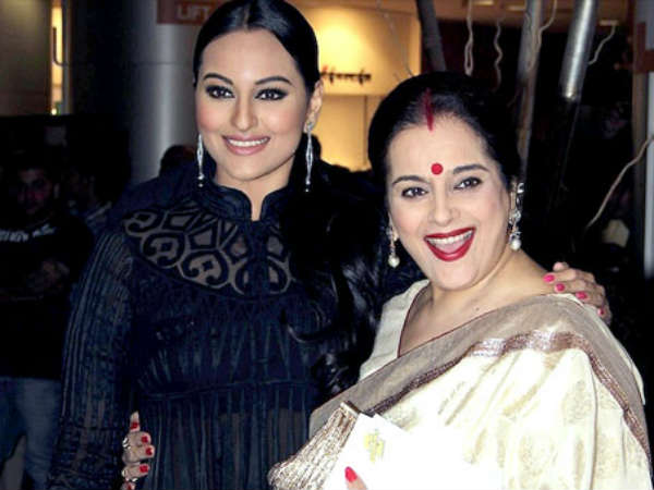 Sonakshi Sinha with her mom