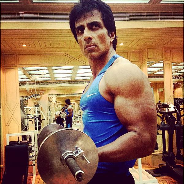 Sonu Sood working out in gym