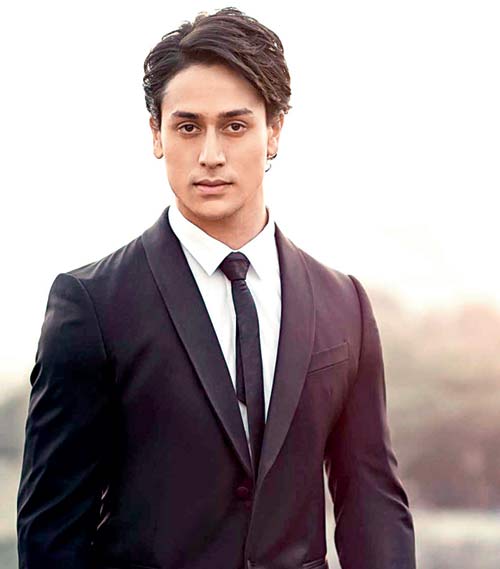Stunning pictures of Tiger Shroff that proves he is the next superstar of Bollywood