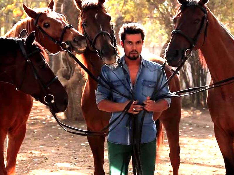 Randeep Hooda - Horse riding