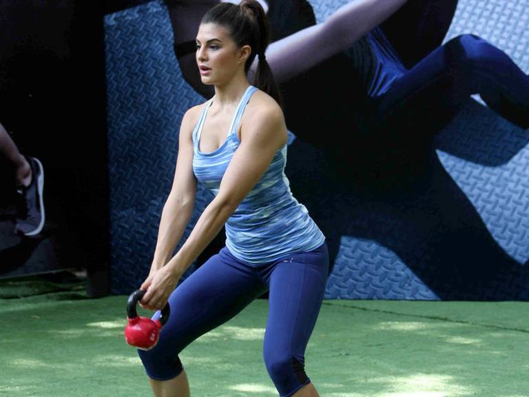 Jacqueline Fernandez working out