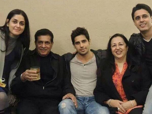Sidharth Malhotra with family