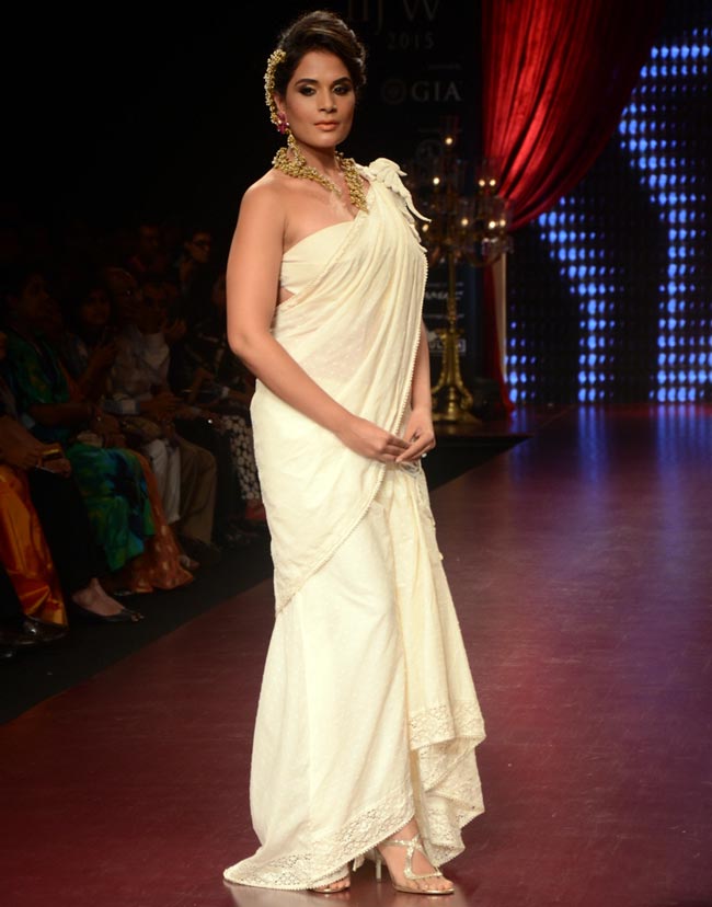 sizzle at IIJW 2015