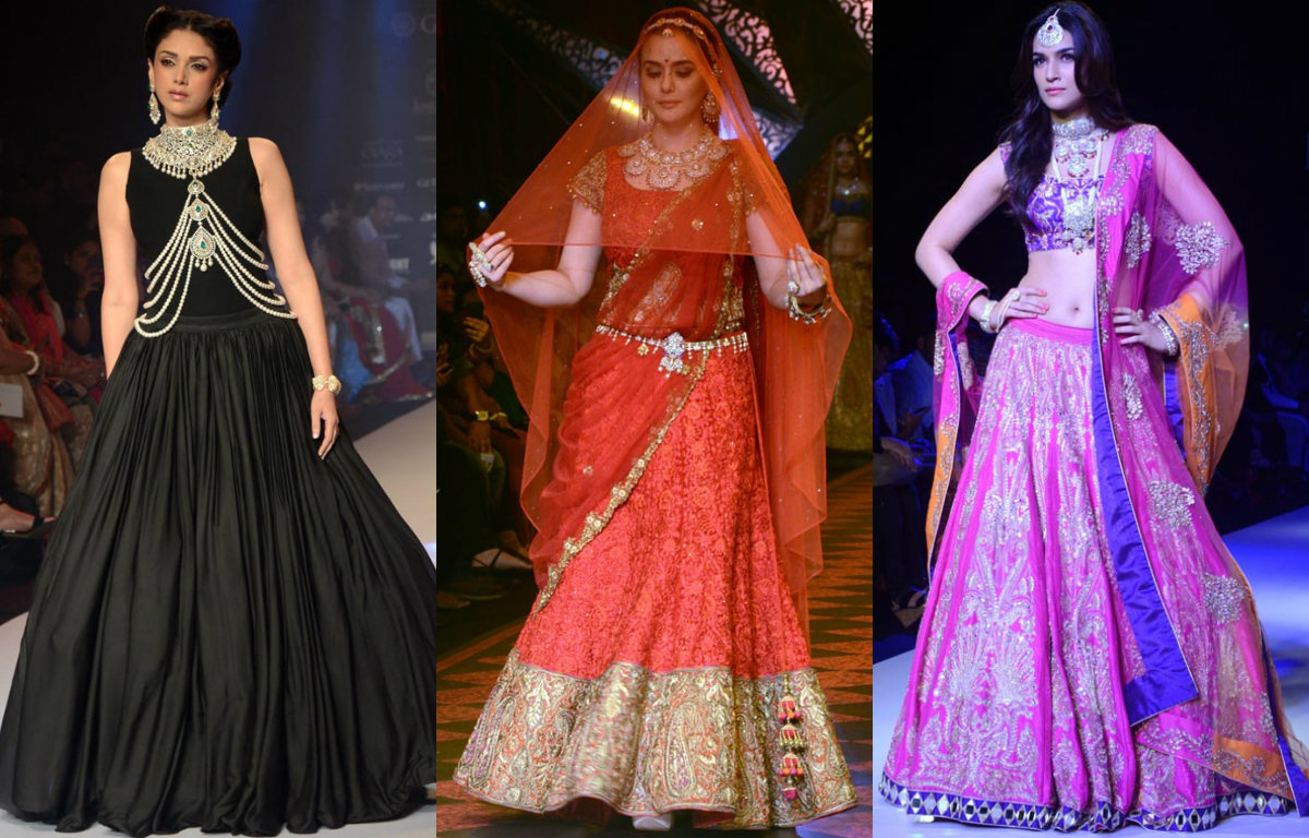 Bollywood Actresses sizzle at IIJW 2015.