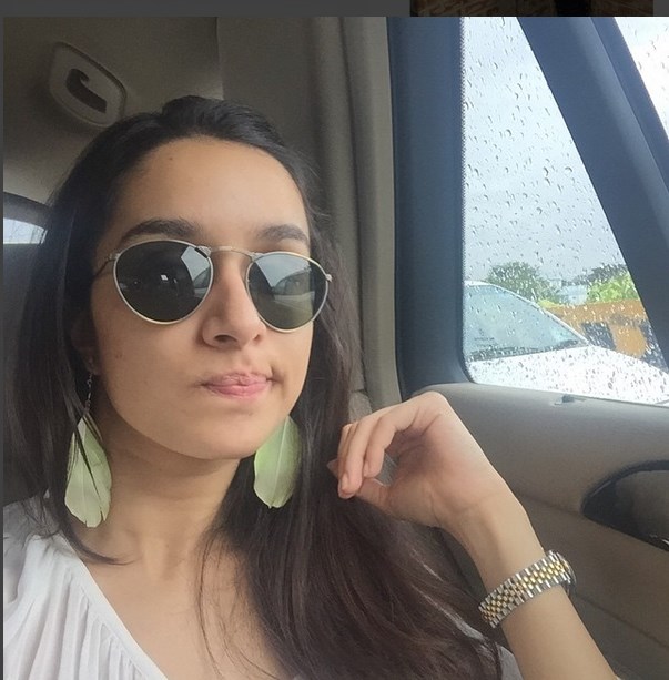 Shraddha Kapoor's car selfie.