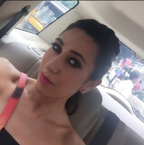 Karisma Kapoor's car selfie.