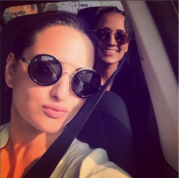 Sonakshi Sinha's car selfie.