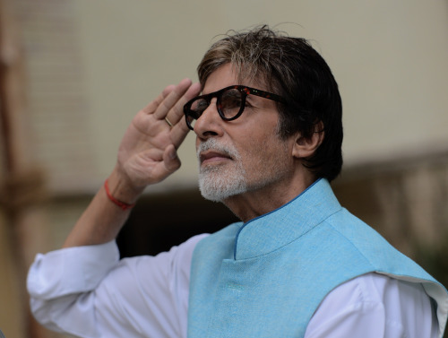 Amitabh Bachchan : We merely acknowledge the sacrifice of 'jawaans'