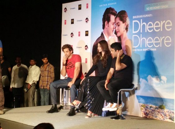 Hrithik Roshan and Sonam Kapoor at the launch of their music video ‘Dheere Dheere‘