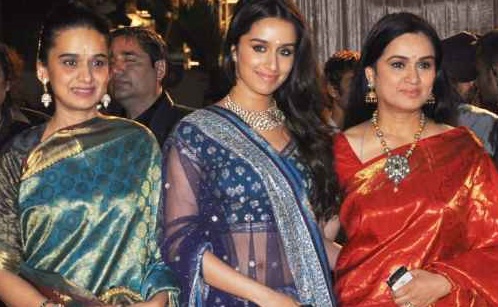 Shraddha Kapoor with mother and massi