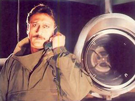 Jackie Shroff as Army officer