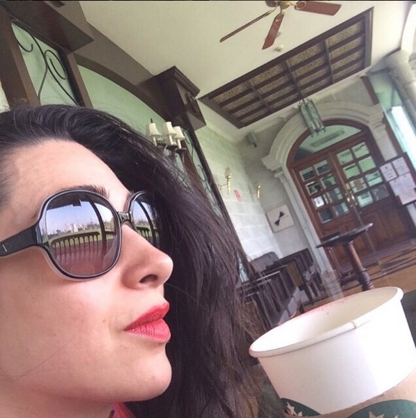 Karisma Kapoor's new obsession is her sunglasses!