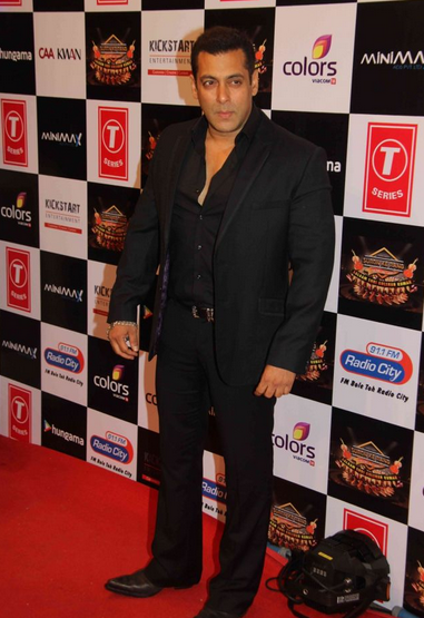 Salman Khan at Suron Ke Rang red carpet