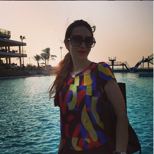 Karisma Kapoor's new obsession is her sunglasses!