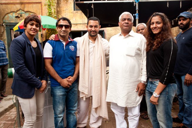 Aamir Khan's 'Dangal' kickstarts with a muhurat clap by Mahavir Phogat