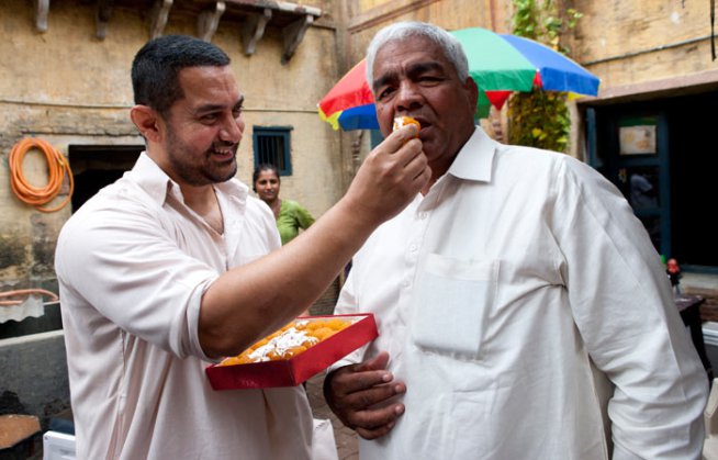 Aamir Khan's 'Dangal' kickstarts with a muhurat clap by Mahavir Phogat