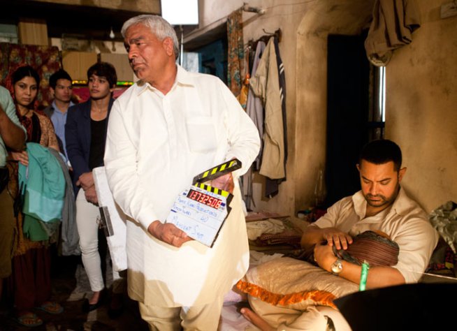 Aamir Khan's 'Dangal' kickstarts with a muhurat clap by Mahavir Phogat