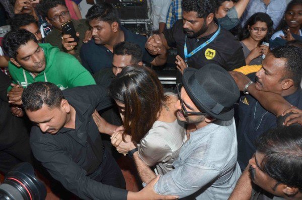 Ranveer Singh proves he is undoubtedly the most protective boy friend ever