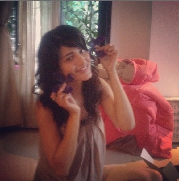 Shruti Hassan's first Instagram picture