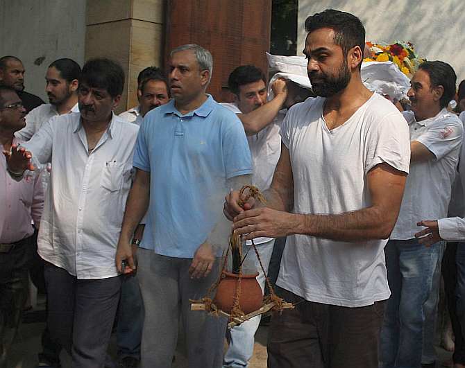 Bollywood celebrities at Abhay Deol's father Ajit Singh Deol’s funeral