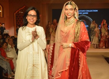 Anju Modi Deepika Padukone at an event