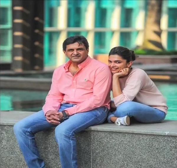 Deepika Padukone's adorable picture with her dad Prakash Padukone.