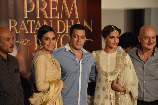 Prem Ratan Dhan Payo star cast at the trailer launch.
