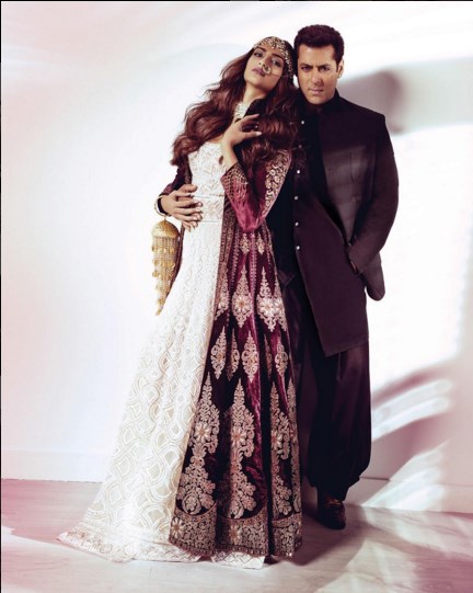 Salman Khan and Sonam Kapoor look stunning together.
