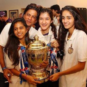 Suhana Khan with her girl gang.